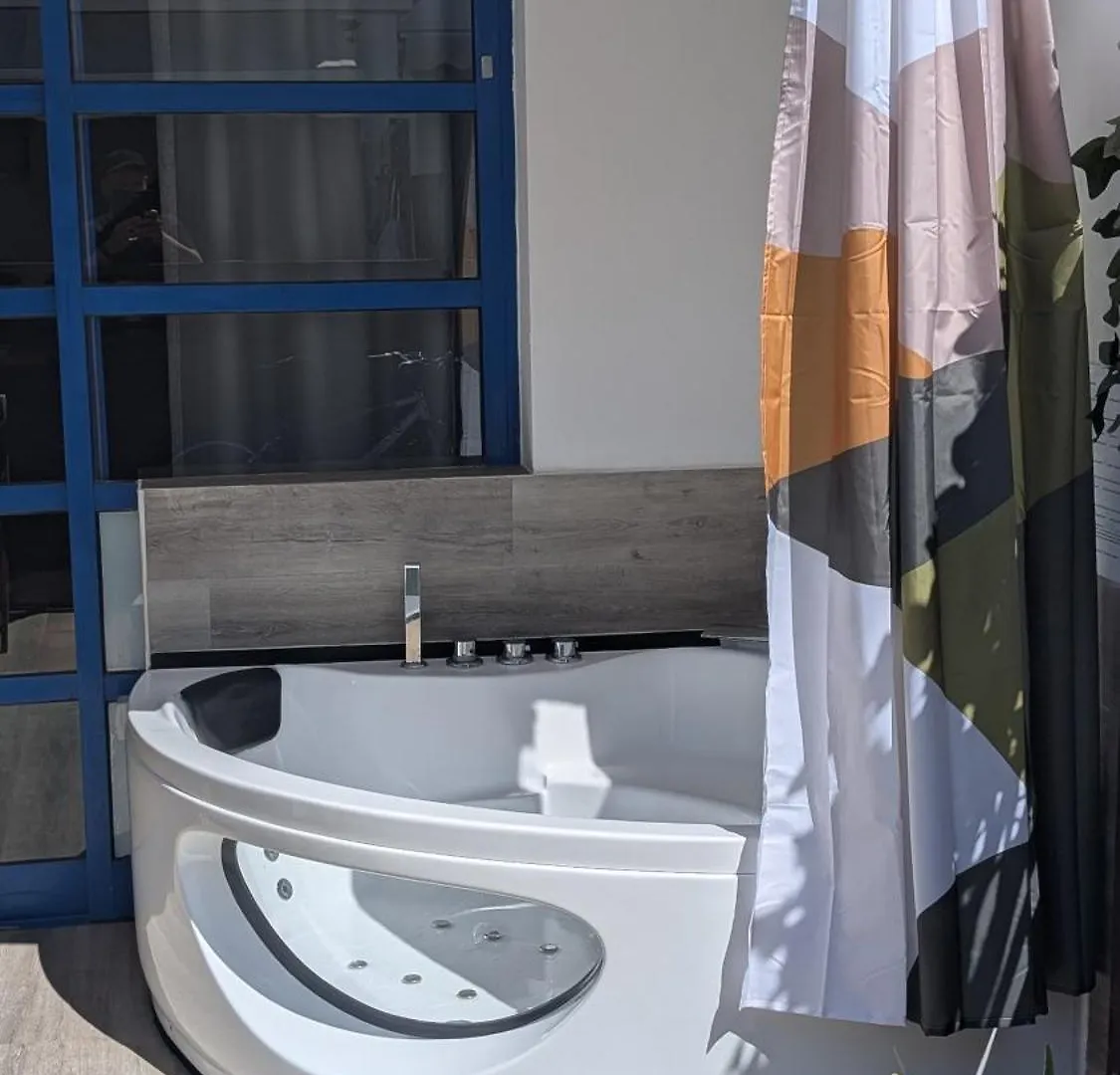Cosy Bungalow With Terrace & Jacuzzi マスパロマス 別荘
